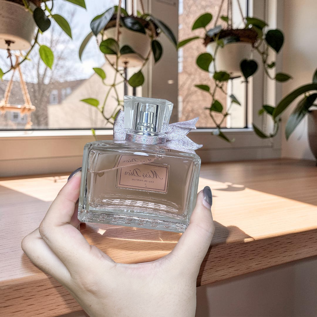 Carolina Herrera Me First Eau de Parfum — 100ml